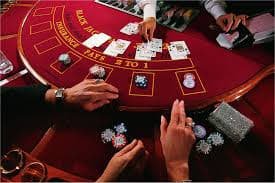 Tampilan layar permainan slot Fortune Tiger dengan tema harimau emas dan simbol keberuntungan
